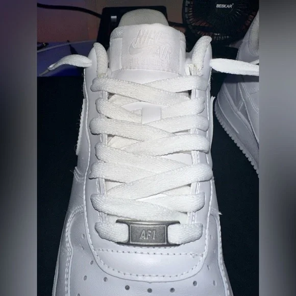 Nike Air Force 1 '07 Lows - Picture 11 of 14